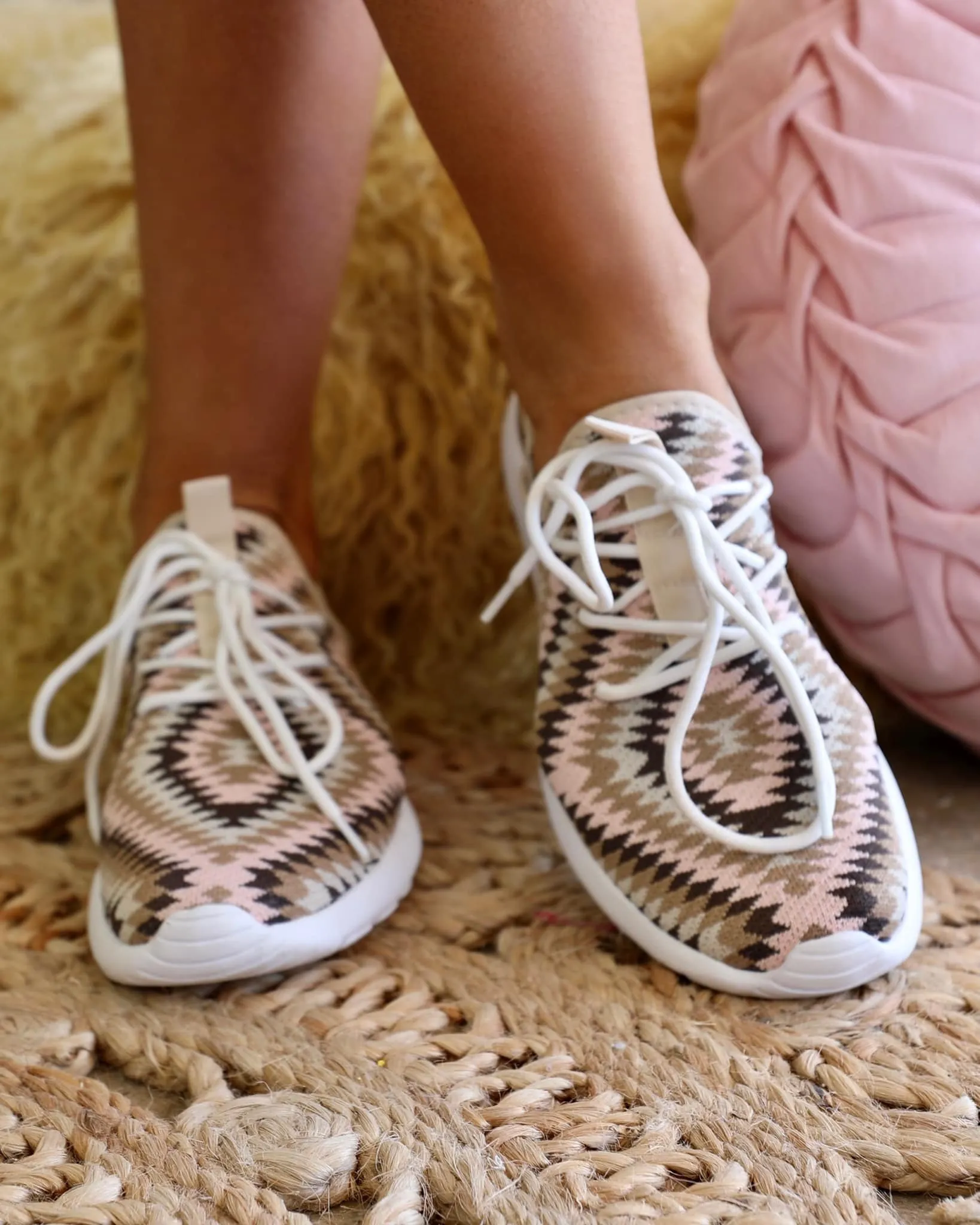 Cerrito Light Pink Aztec Tennies