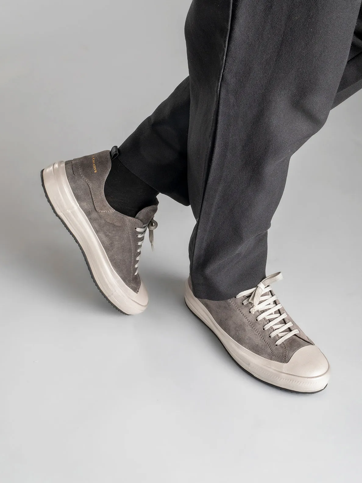 MES 009 - Gray Suede sneakers