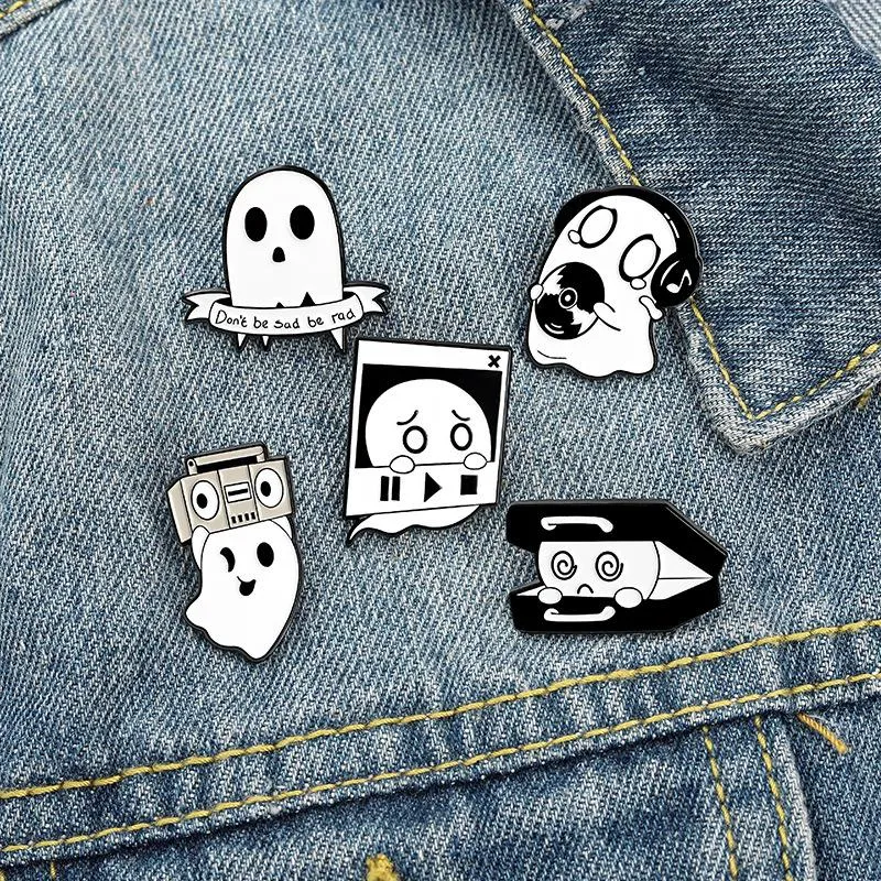 Toleet Trendy Ghost Pins